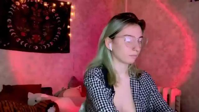 Image 3 of alisun_ Stream on Chaturbate on 24 months ago