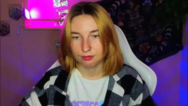 Image 12 of alisun_ Stream on Chaturbate on 2 months ago