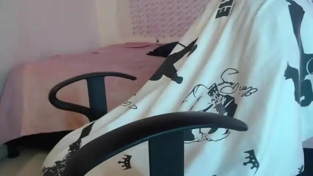 Image 3 of alix_hot_ Stream on Chaturbate on 16 months ago