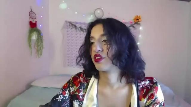 Image 2 of alix_hot_ Stream on Chaturbate on 15 months ago