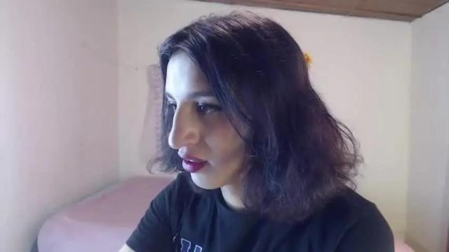 Image 4 of alix_hot_ Stream on Chaturbate on 15 months ago