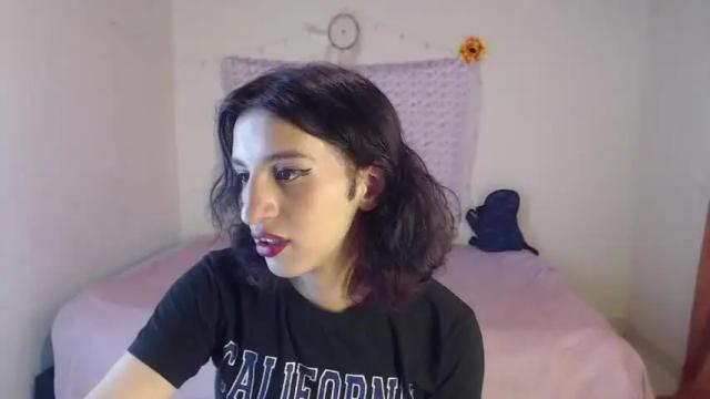 Image 6 of alix_hot_ Stream on Chaturbate on 15 months ago