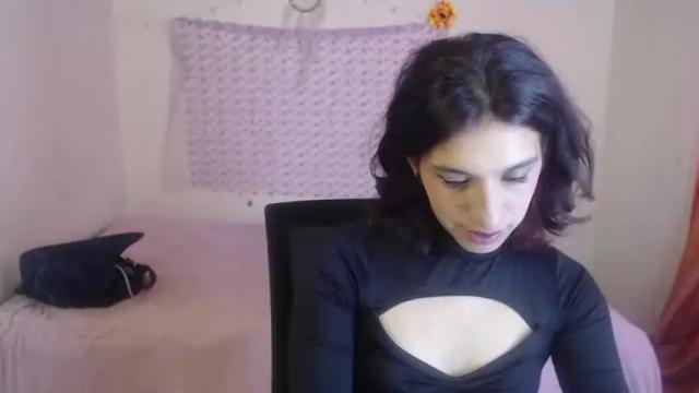 Image 4 of alix_hot_ Stream on Chaturbate on 15 months ago