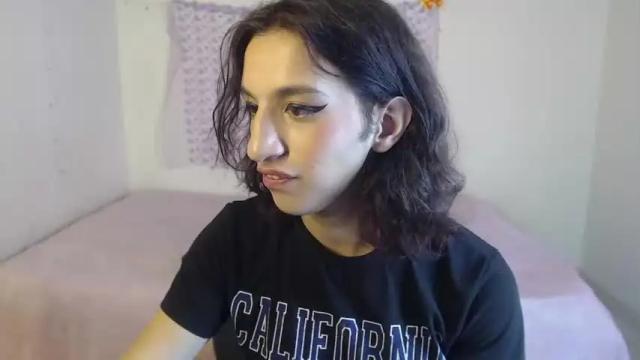 Image 12 of alix_hot_ Stream on Chaturbate on 14 months ago