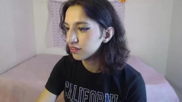 Image 7 of alix_hot_ Stream on Chaturbate on 14 months ago