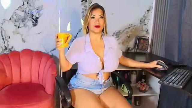 Image 11 of alixlong Stream on Chaturbate on 1 month ago