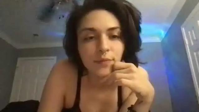 Thumbnail 1, alixmae769936's Stream at Chaturbate, 18 months ago