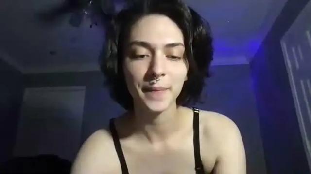 Image 2 of alixmae769936 Stream on Chaturbate on 18 months ago