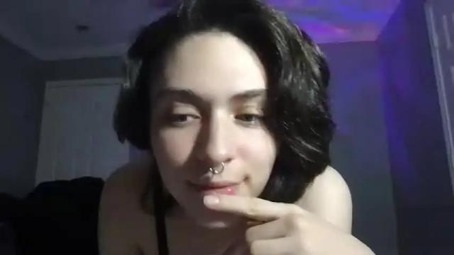 Image 3 of alixmae769936 Stream on Chaturbate on 18 months ago