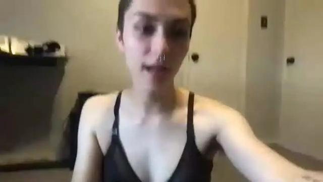 Image 10 of alixmae769936 Stream on Chaturbate on 16 months ago