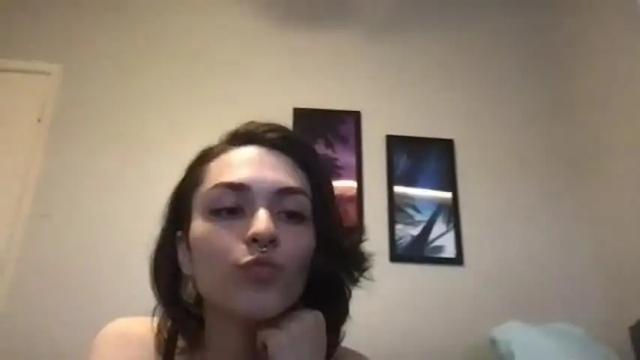 Image 4 of alixmae769936 Stream on Chaturbate on 16 months ago