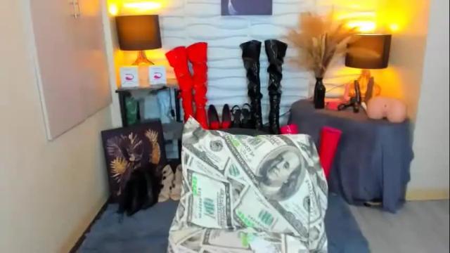 Image 10 of aliyahdeluxx Stream on Chaturbate on 1 month ago