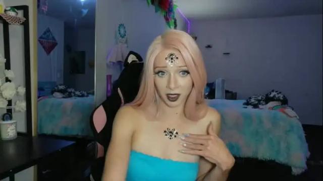 Image 2 of alizae_baby Stream on Chaturbate on 2 months ago