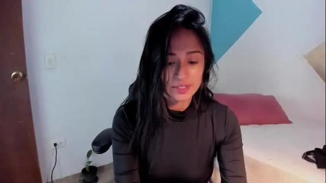 Image 2 of alizee__ Stream on Chaturbate on 1 month ago