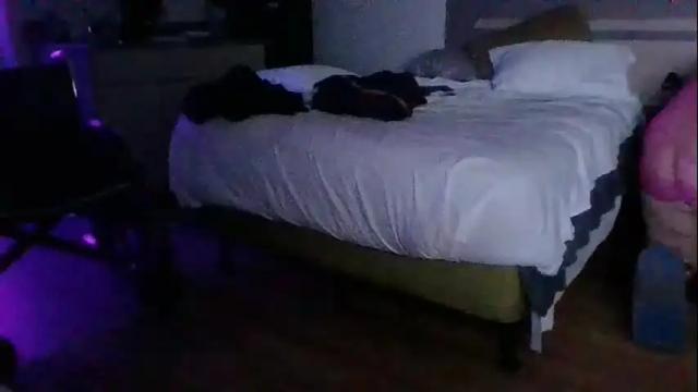 Image 4 of allbuttplaywelcome69 Stream on Chaturbate on 1 month ago
