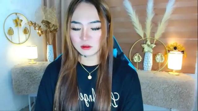 Image 2 of allenahollywood Stream on Chaturbate on 18 months ago