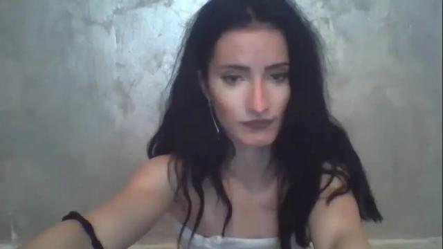 Image 8 of allesy_casey Stream on Chaturbate on 7 months ago