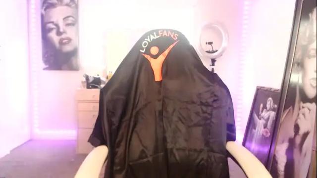 Image 8 of alleyezonbrielle Stream on Chaturbate on 18 months ago