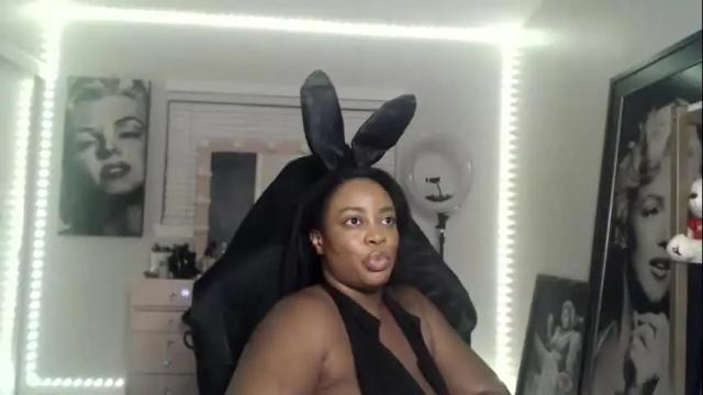 Image 11 of alleyezonbrielle Stream on Chaturbate on 17 months ago