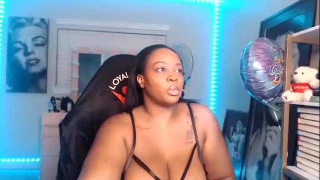 Image 11 of alleyezonbrielle Stream on Chaturbate on 17 months ago