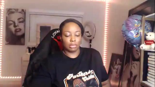 Image 7 of alleyezonbrielle Stream on Chaturbate on 17 months ago