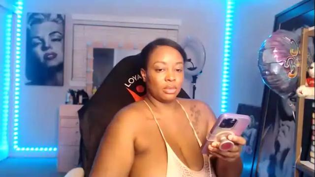 Image 6 of alleyezonbrielle Stream on Chaturbate on 17 months ago