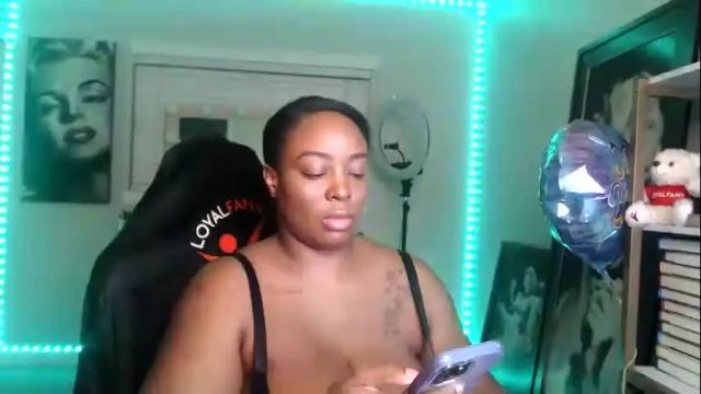 Thumbnail 1, alleyezonbrielle's Stream at Chaturbate, 16 months ago