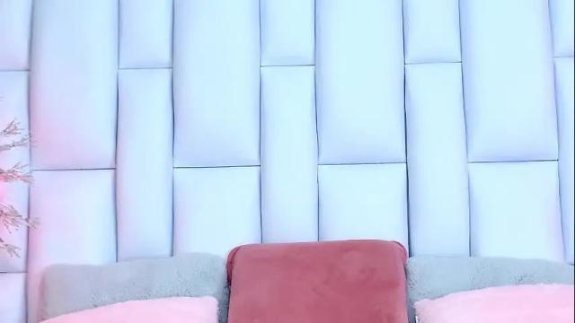 Image 3 of alliciakim Stream on Chaturbate on 1 month ago