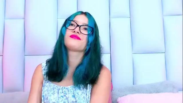 Image 3 of alliciakim Stream on Chaturbate on 1 month ago