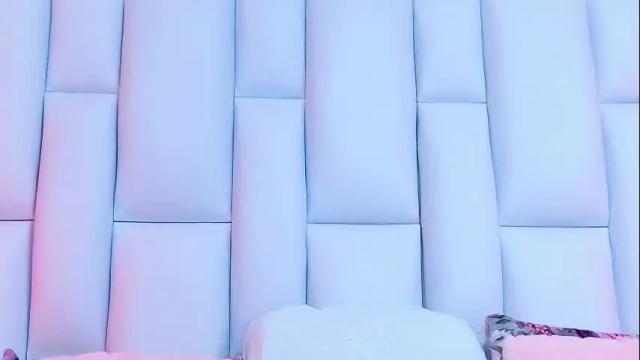 Image 3 of alliciakim Stream on Chaturbate on 15 days ago
