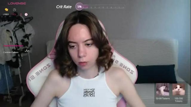 Image 6 of allie_hazie Stream on Chaturbate on 2 months ago
