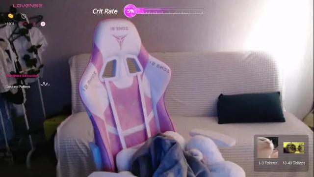 Image 10 of allie_hazie Stream on Chaturbate on 2 months ago