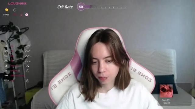 Image 7 of allie_hazie Stream on Chaturbate on 2 months ago
