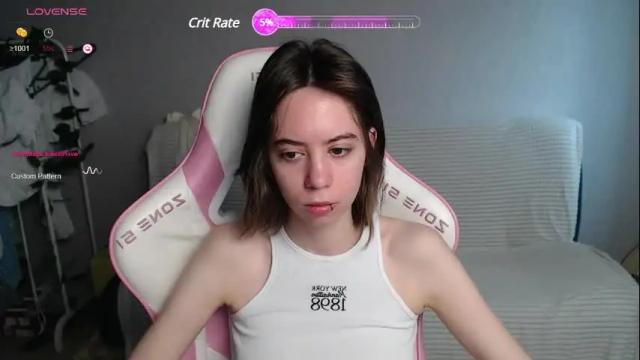 Image 7 of allie_hazie Stream on Chaturbate on 1 month ago
