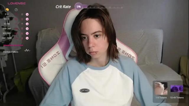 Image 3 of allie_hazie Stream on Chaturbate on 1 month ago