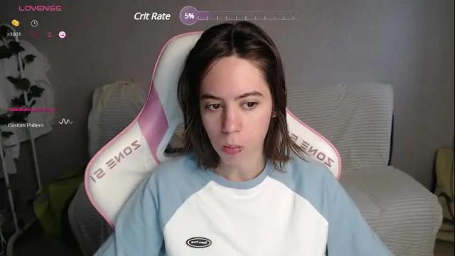 Image 7 of allie_hazie Stream on Chaturbate on 1 month ago