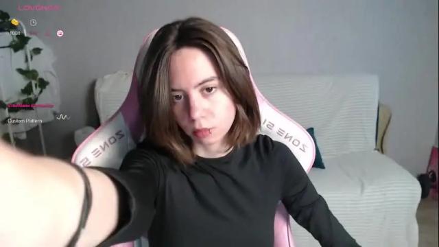 Image 6 of allie_hazie Stream on Chaturbate on 20 days ago