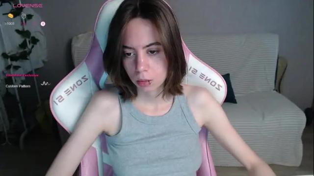Image 11 of allie_hazie Stream on Chaturbate on 16 days ago