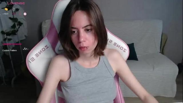 Image 12 of allie_hazie Stream on Chaturbate on 16 days ago