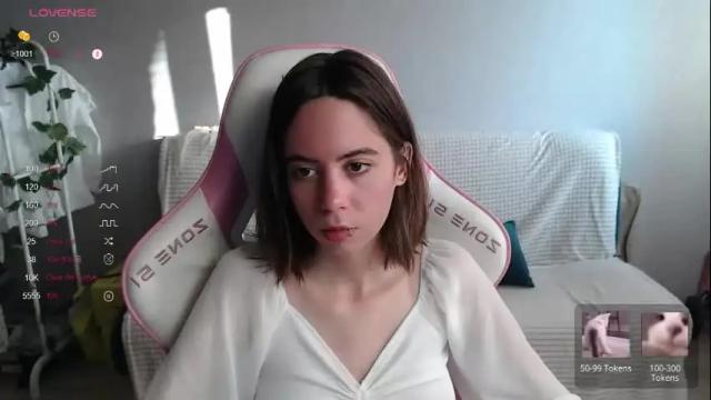 Image 6 of allie_hazie Stream on Chaturbate on 13 days ago