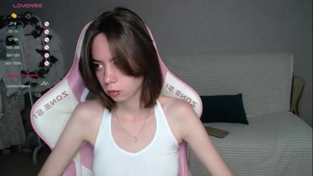 Image 6 of allie_hazie Stream on Chaturbate on 11 days ago