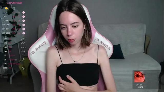 Image 6 of allie_hazie Stream on Chaturbate on 7 days ago