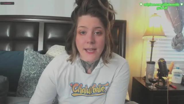 Image 11 of allieberrybb Stream on Chaturbate on 18 months ago