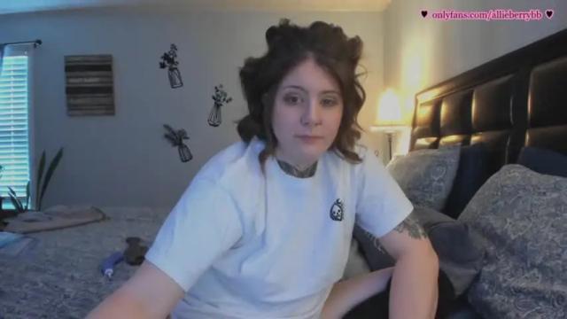 Image 10 of allieberrybb Stream on Chaturbate on 13 months ago