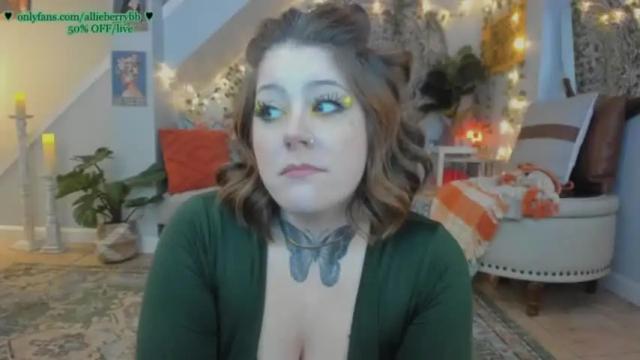 Image 3 of allieberrybb Stream on Chaturbate on 12 months ago