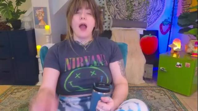 Image 4 of allieberrybb Stream on Chaturbate on 3 months ago