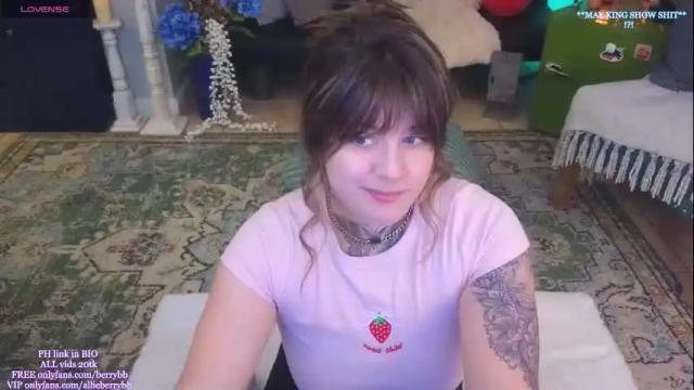 Image 11 of allieberrybb Stream on Chaturbate on 2 months ago