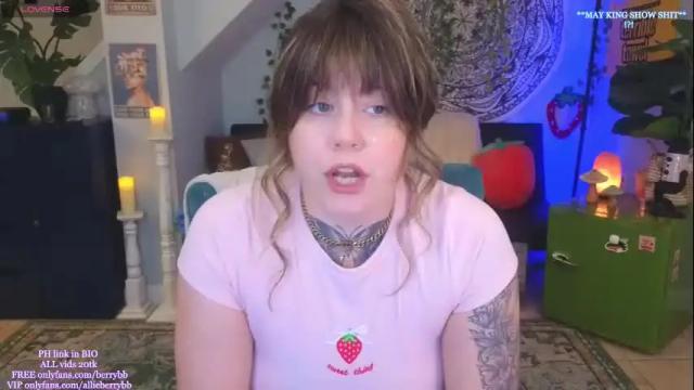Image 2 of allieberrybb Stream on Chaturbate on 2 months ago