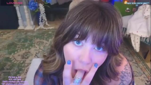 Image 8 of allieberrybb Stream on Chaturbate on 2 months ago