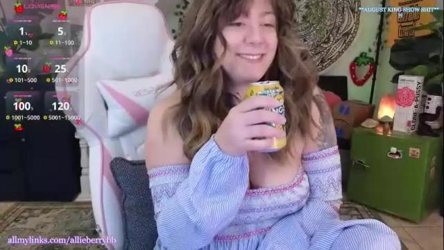 Image 2 of allieberrybb Stream on Chaturbate on 2 months ago